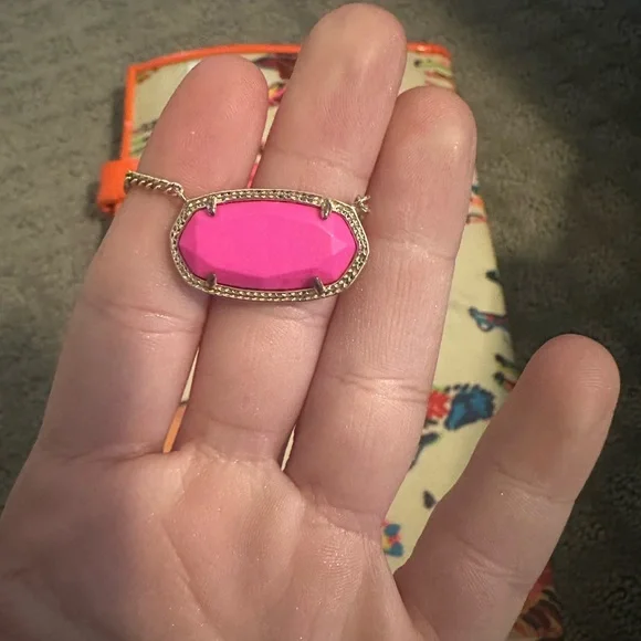 Hot Pink Kendra Scott Dylan Pendant Necklace - Picture 4 of 8